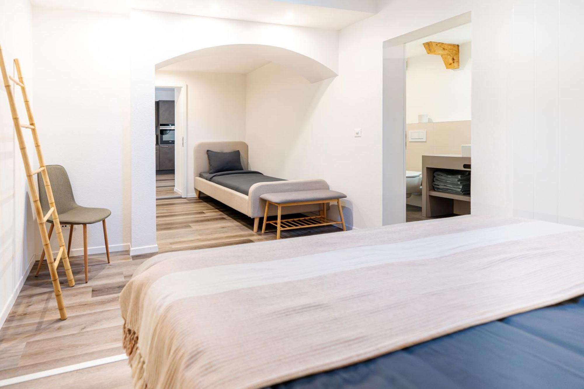 Bellevue & Classy Mountain View Apartment Кандерстег Екстериор снимка