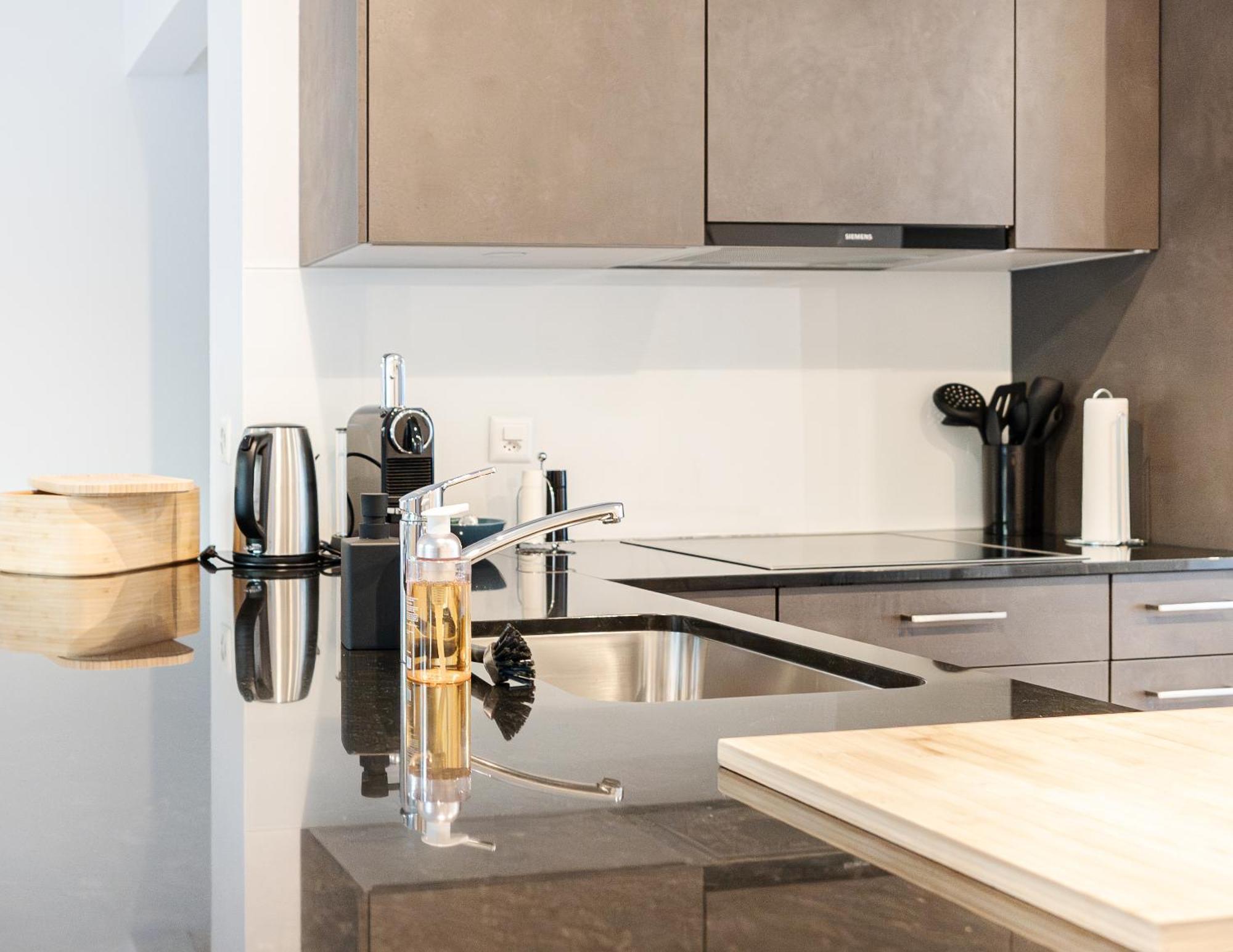 Bellevue & Classy Mountain View Apartment Кандерстег Екстериор снимка